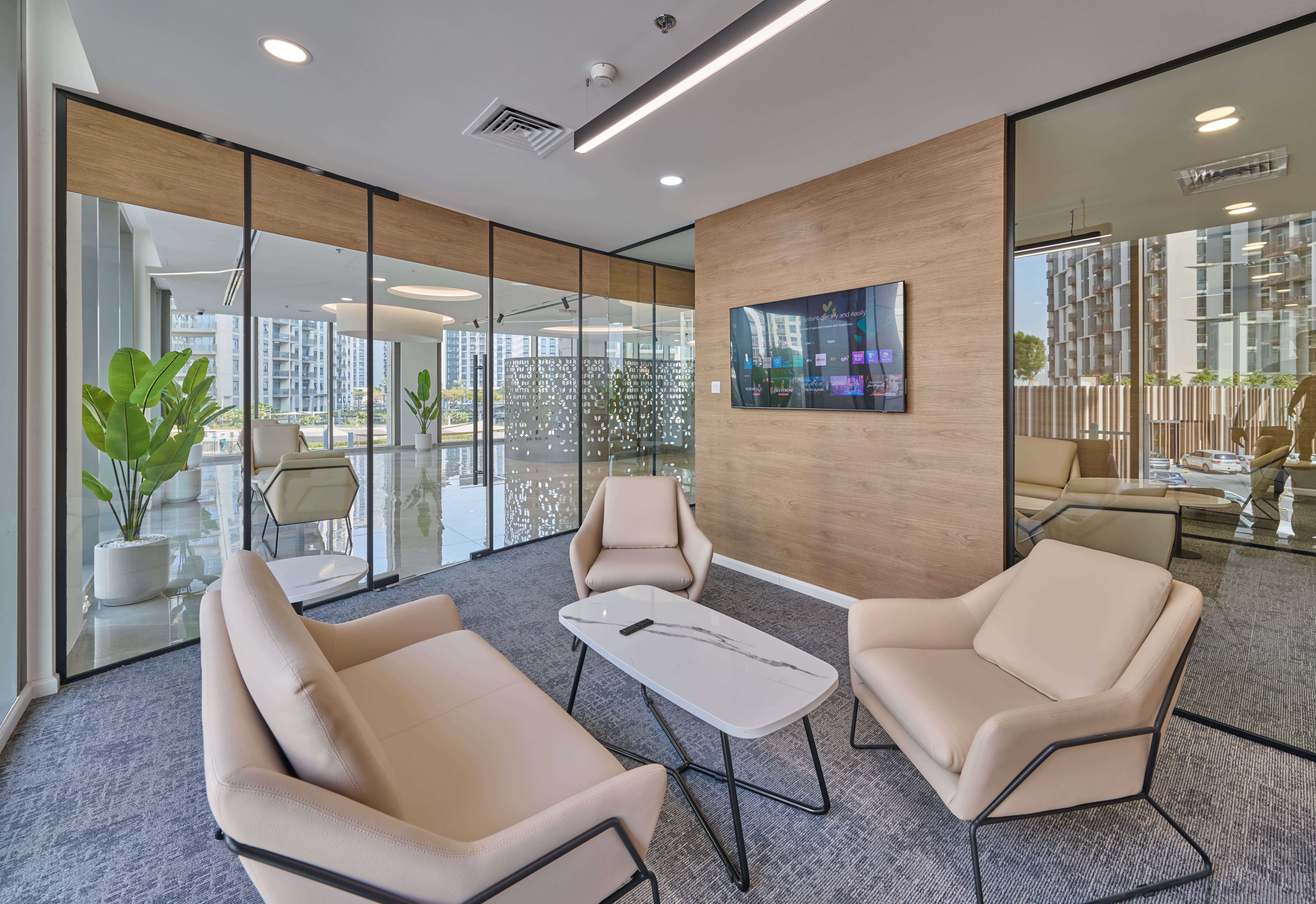 Custom Office Furniture Dubai: Transforming Modern Workspaces